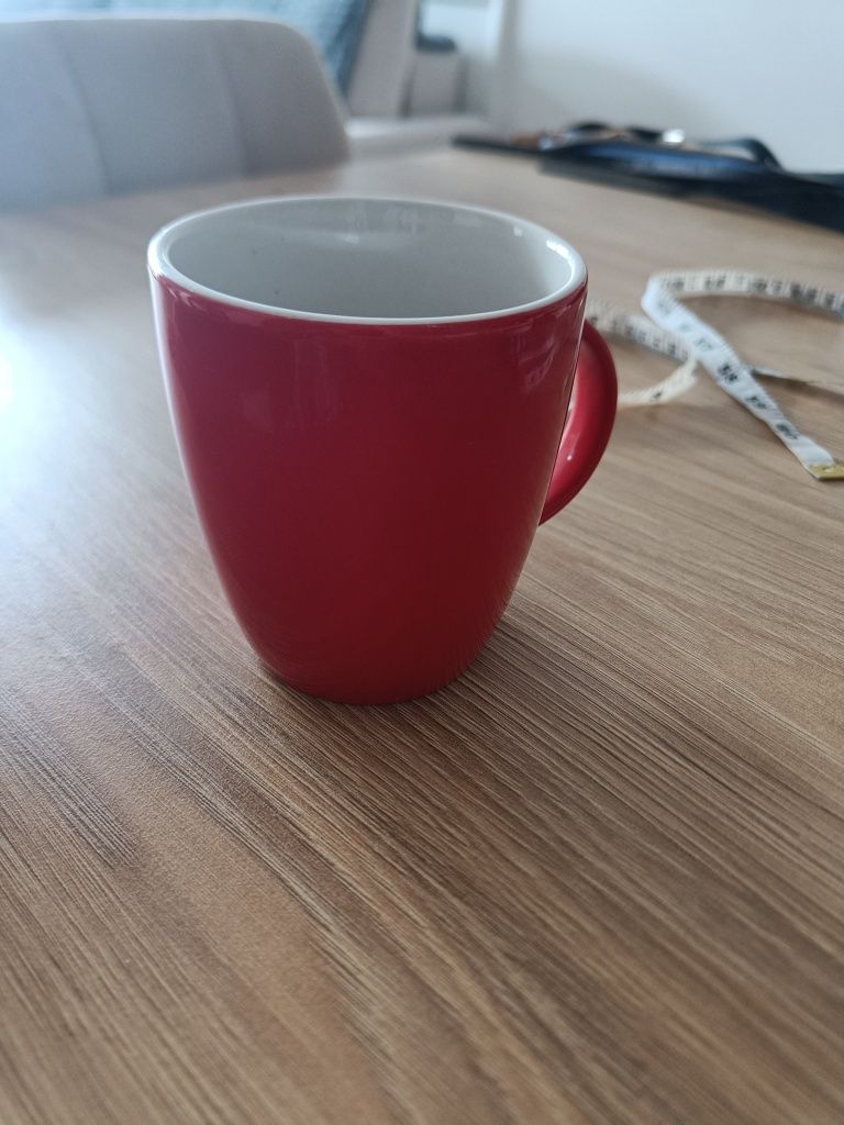 Czerwony kubek Santander 300 ml nowy