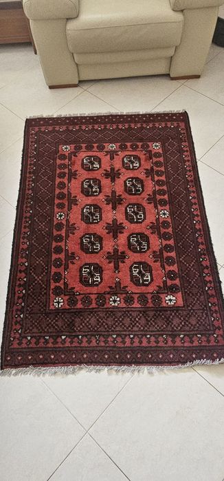 Tapetes Afegãos em bom estado