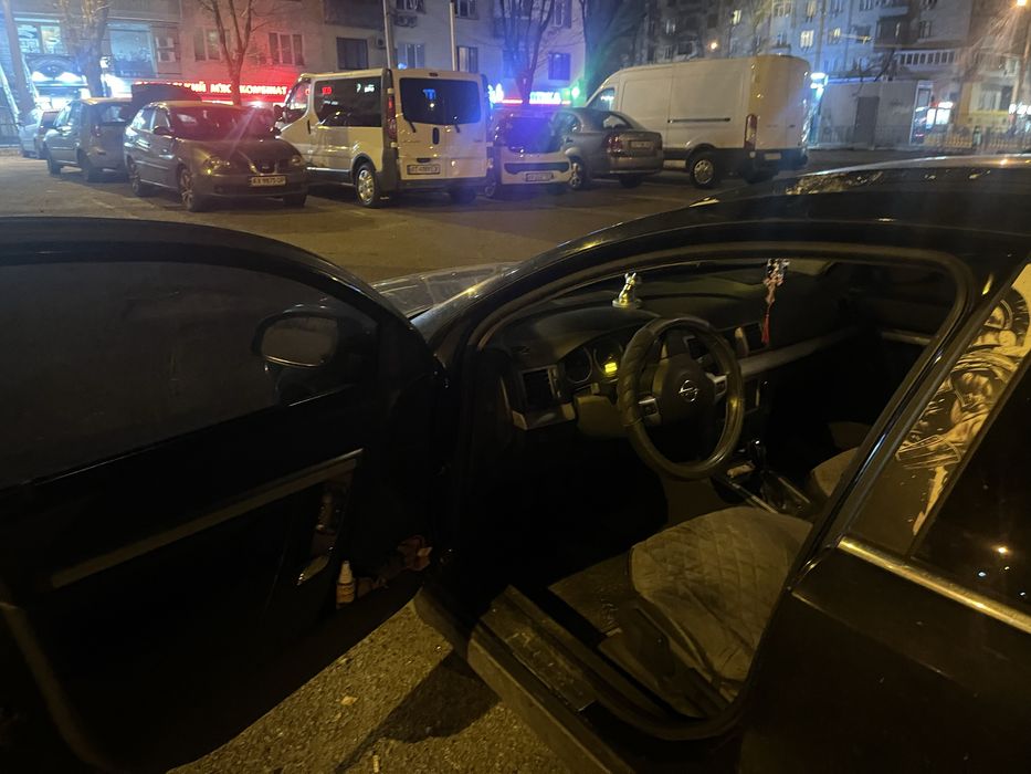 Харків. Опель вектра с 2.2 дизель 2004 рік авто вже в Харкові.