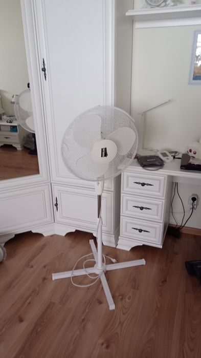 Вентилятор  в прекрасному стані