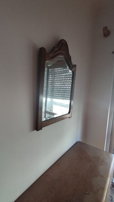 Mobilia de quarto em madeira maciça de Carvalho