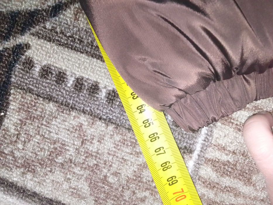 Жіноча куртка, коричневого кольору