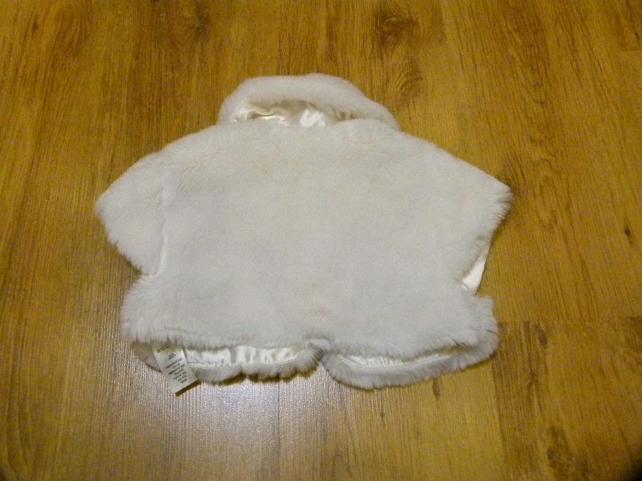 rozm 92 F&F bolerko futerkowe białe krótkie kamizelka