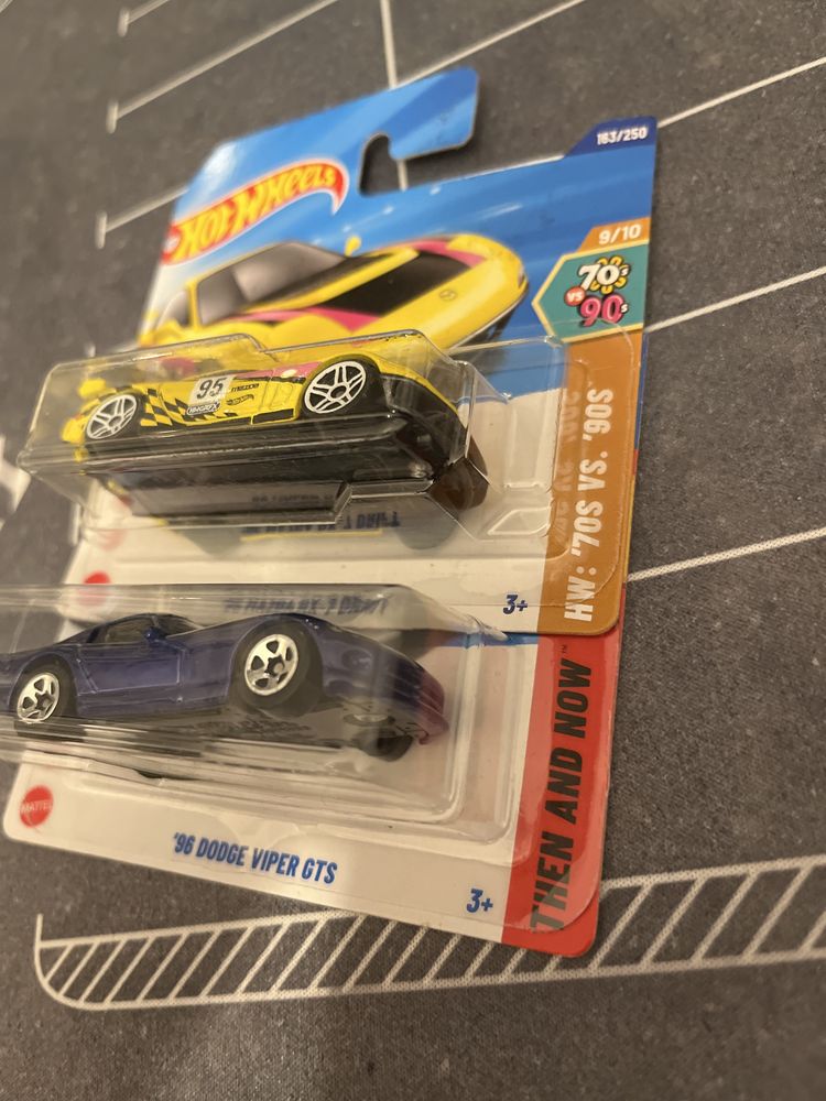 Hot wheels 2 sztuki