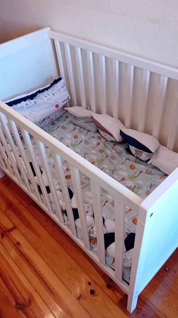 Berço Ikea com colchão