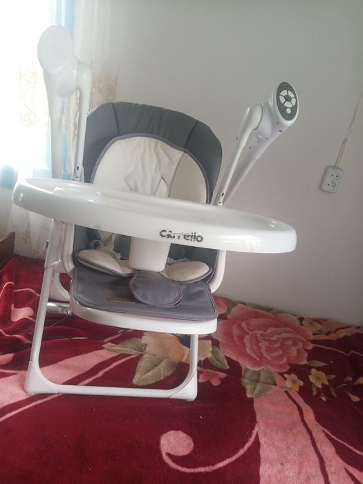 Годувальни столик