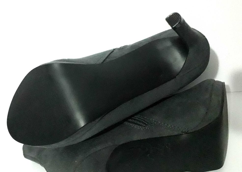 Botas / Botins cinzentos de salto alto Primark Tam 366 Novos