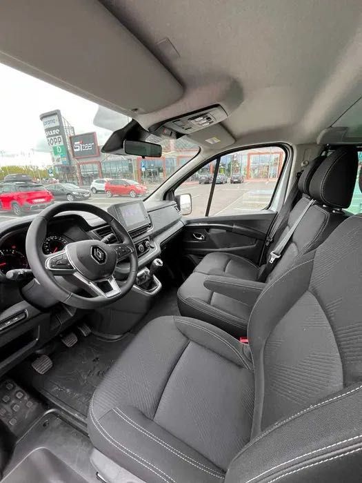taren.pl wypożyczalnia busów Dobrzany Trafic Long 9 osobowy 2024r