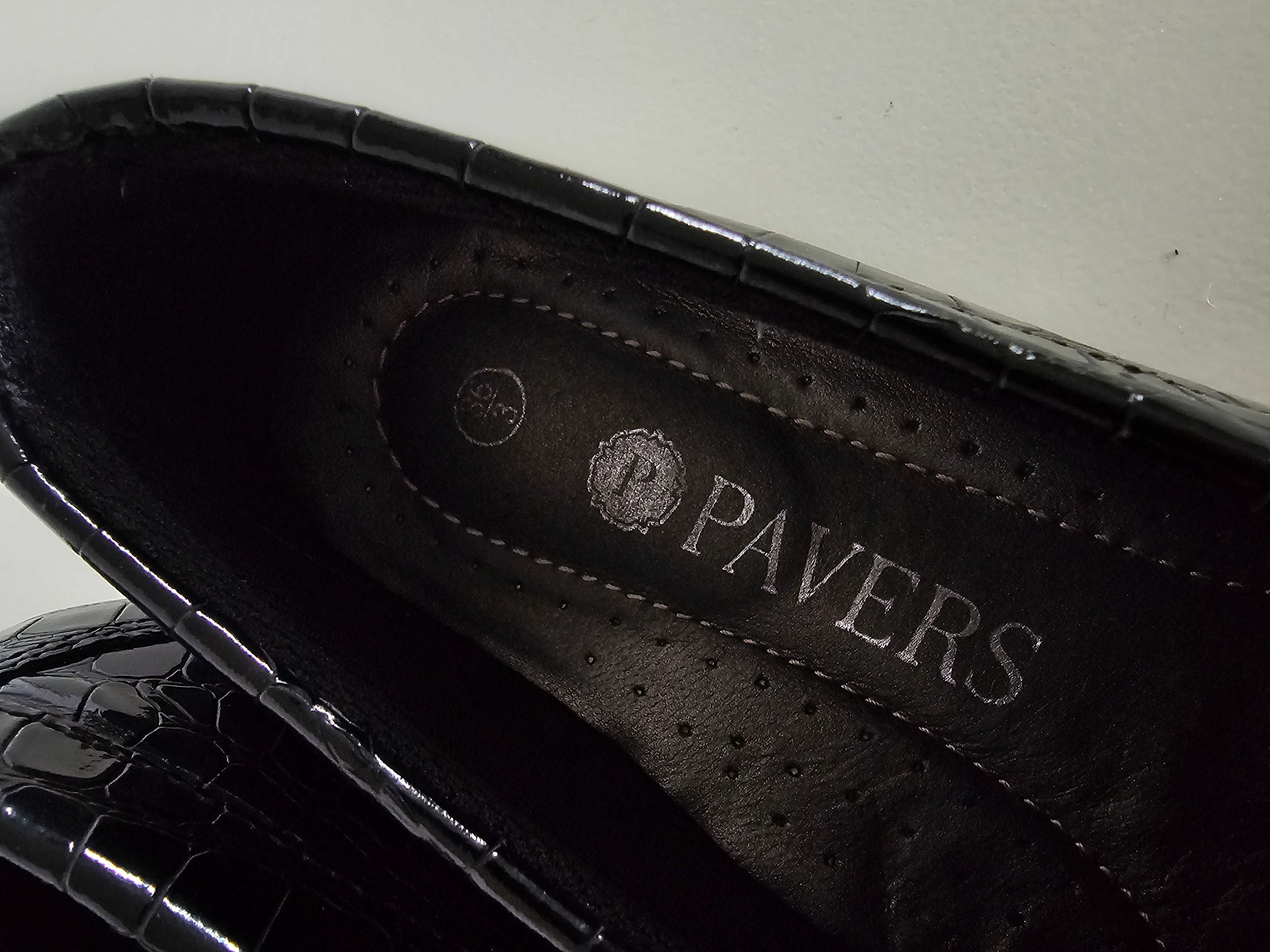 Czarne buty mokasyny lakierowane na platformie Pavers r. 35