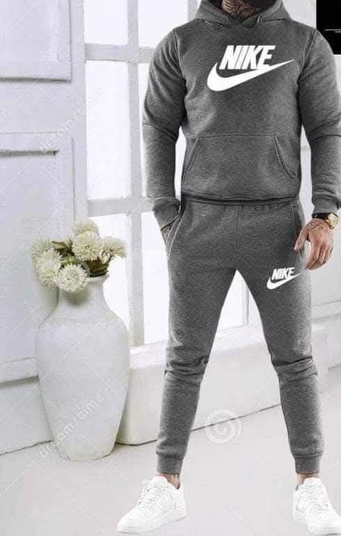Nike dresy męskie M L XL XXL