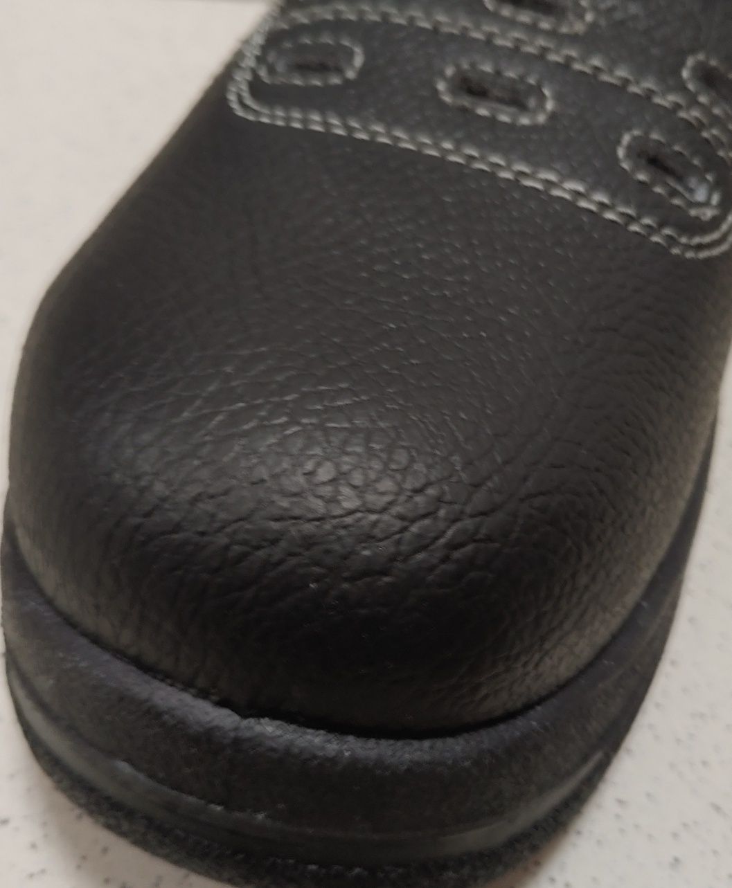 Buty robocze 42 nowe