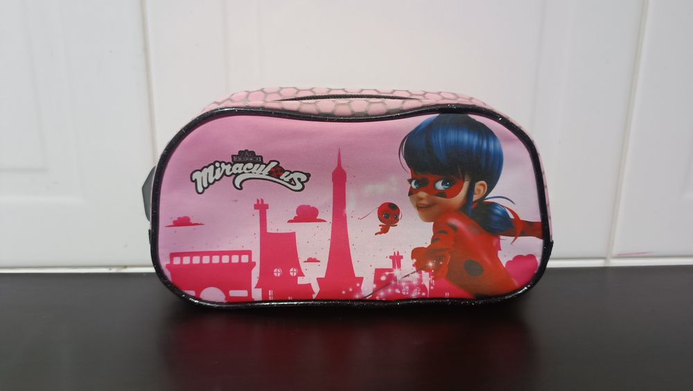 Estojo da Ladybug. Miraculous. Excelente estado