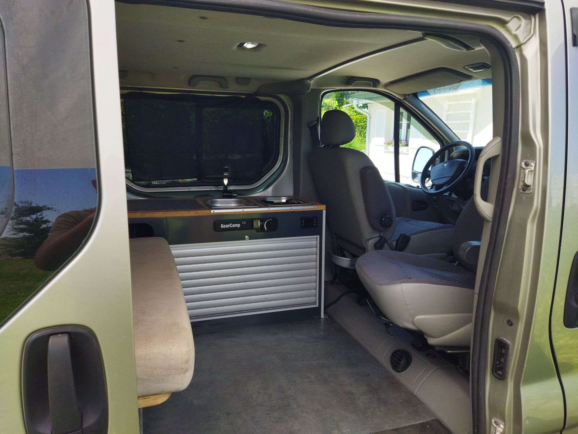 Renault Trafic 2.0 DCI Primaster kamper/bus 8 osób