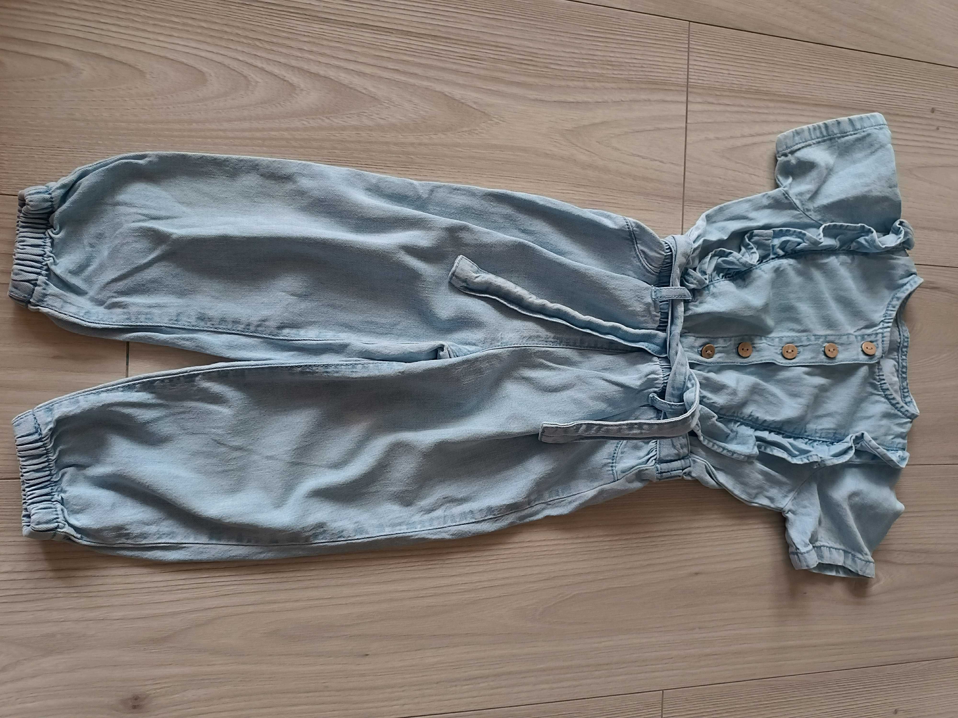 Kombinezon dla dziewczynki krótki rękaw używany, rozmiar 92/98