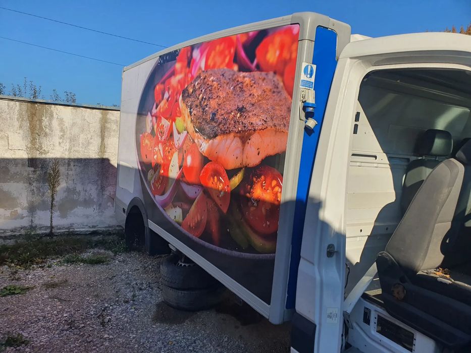 kontener zabudowa izoterma chłodnia mroźnia crafter sprinter 906 907 JR industries magazyn schowek