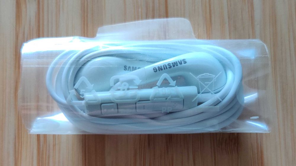 Oryginalny zestaw słuchawkowy Samsung EHS64AVFWE Jack 3.5mm White
