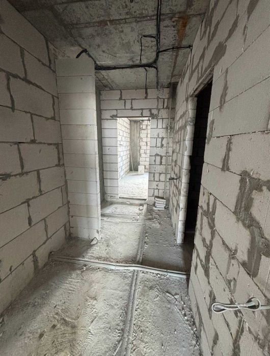 Продам 4-кімнатну квартиру, Грушевського 110