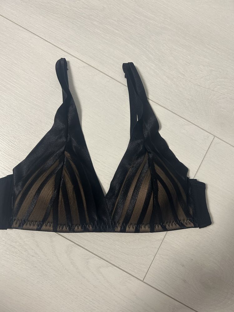 Бюстгальтер triangle Love and Bra