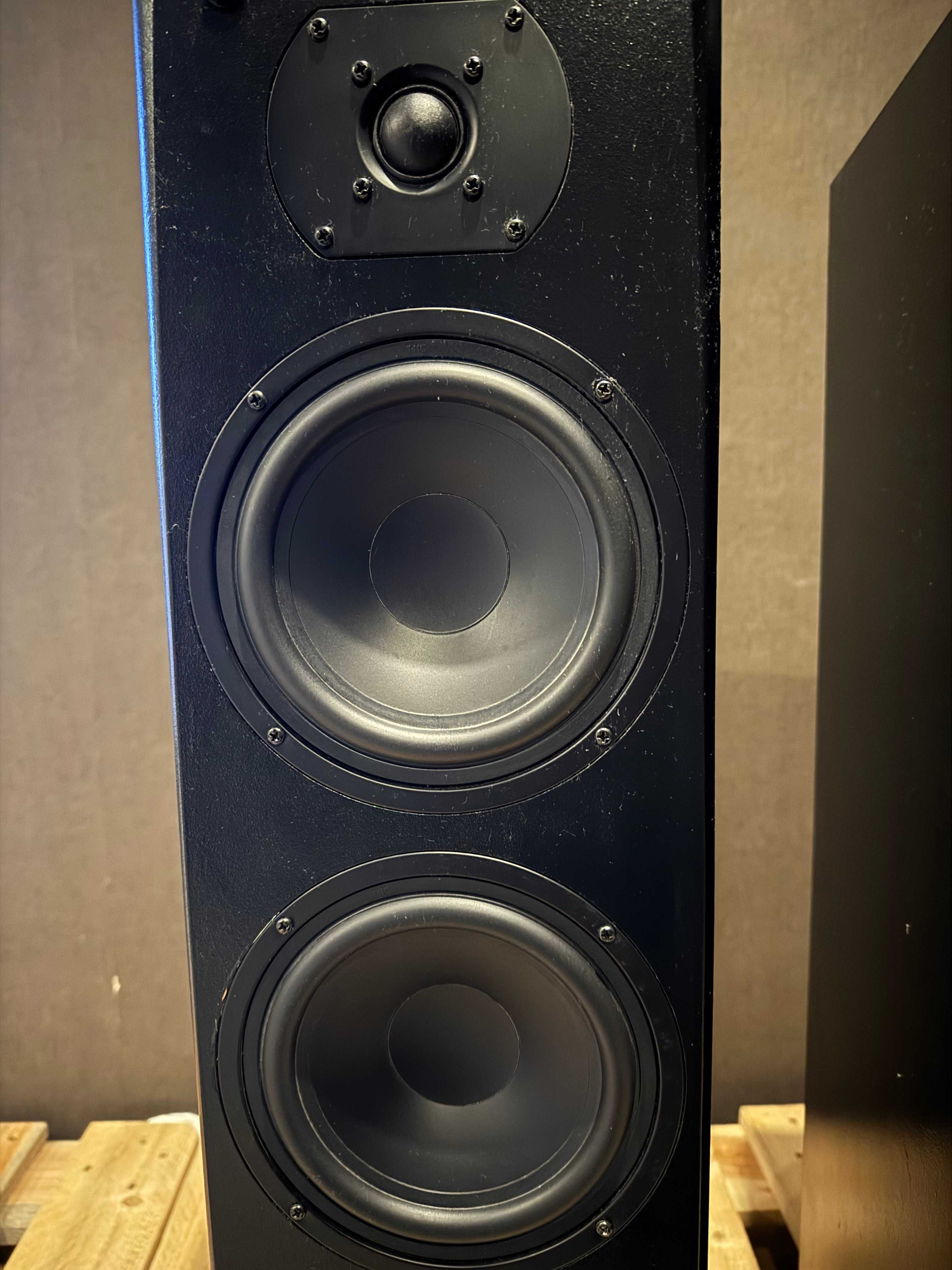Kolumny M-Audio HCS 9920 moc 150W