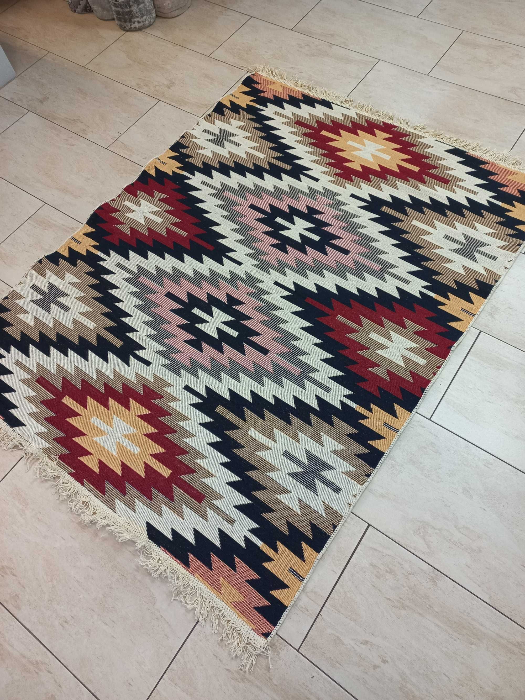 Dywan Kilim z frędzlami. Aztecki. 120x170cm.