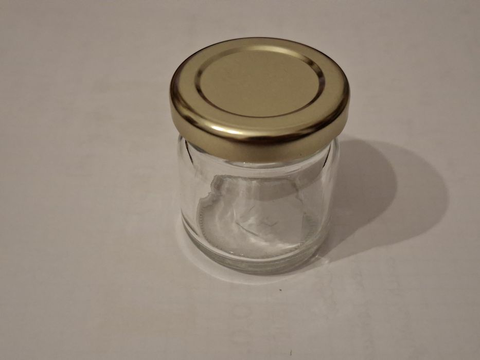 Słoiczek z zakrętką 35 ml.
