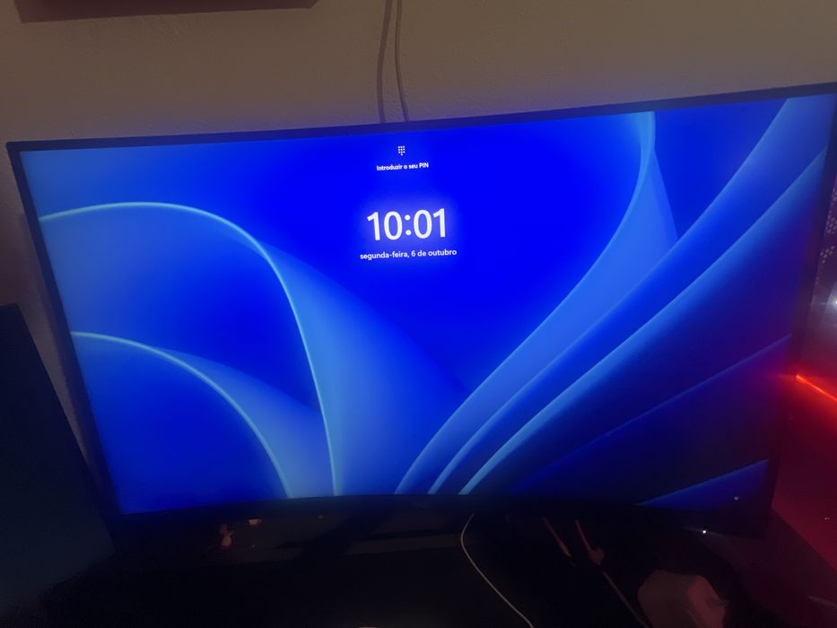 Monitor Curvo AOC G4 CQ32G4VE - 31,5” 180hz 0,5ms QHD