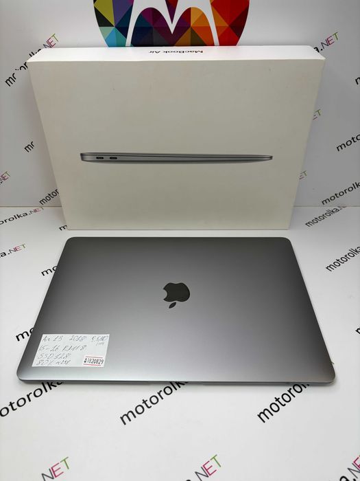 MacBook Air 13 2018 i5 8RAM 128SSD Space Gray  (291 циклов)