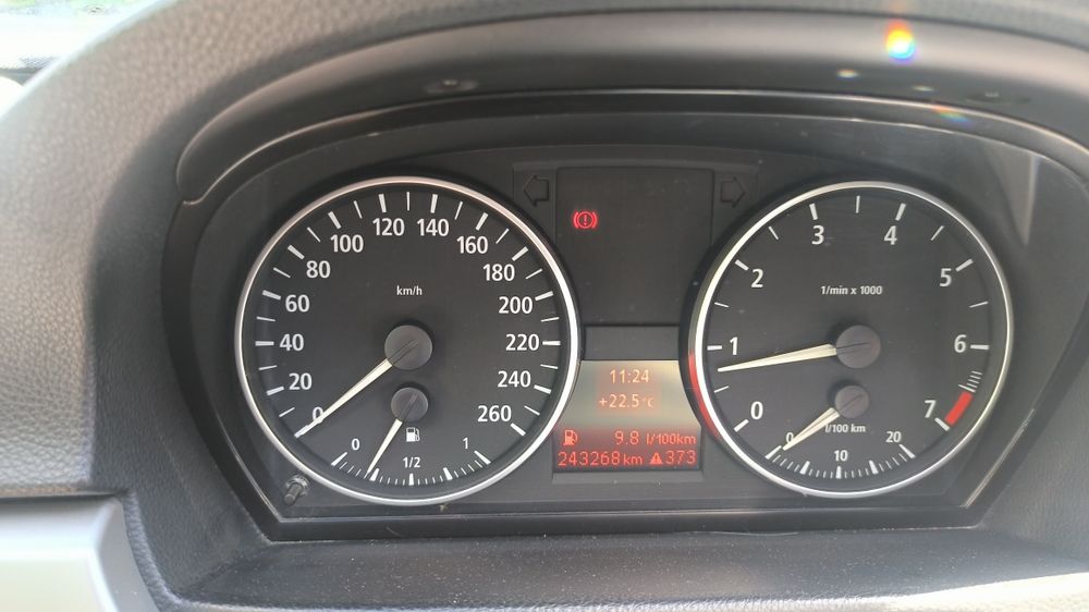 Sprzedam BMW e 90I 2006r