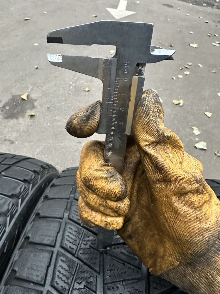 Шини 255 55 18 109R Bridgestone Blizzak DM-V1 комплект