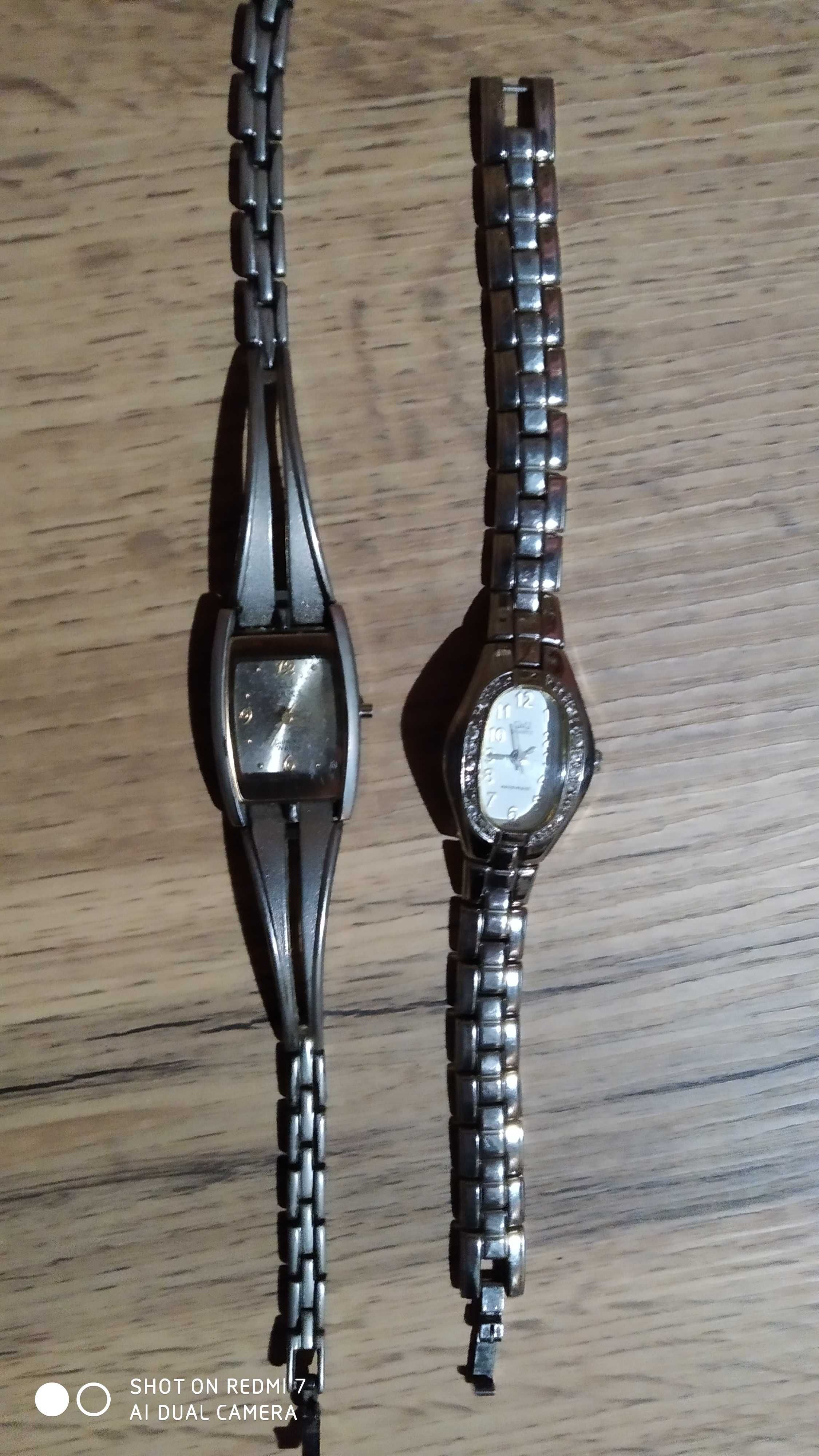 Dwa damskie stare zegarki