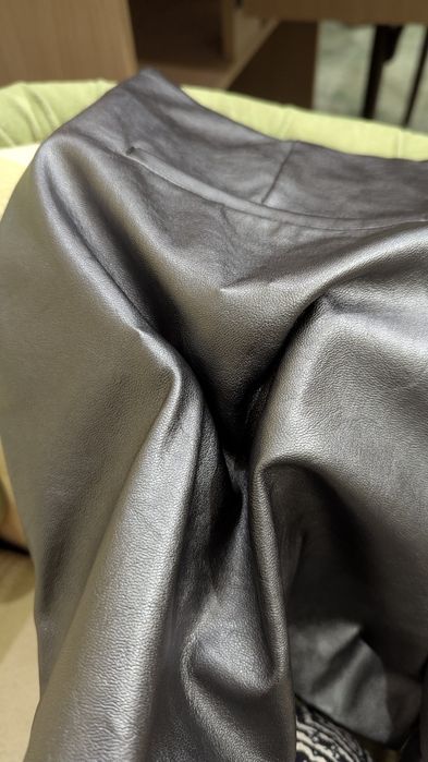 Шкіряна спідниця-шорти Stradivarius