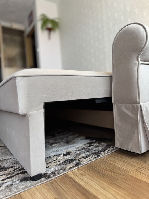 Elegancka sofa ZOYA LUX 3DL – beżowa, funkcja spania, jak nowa!