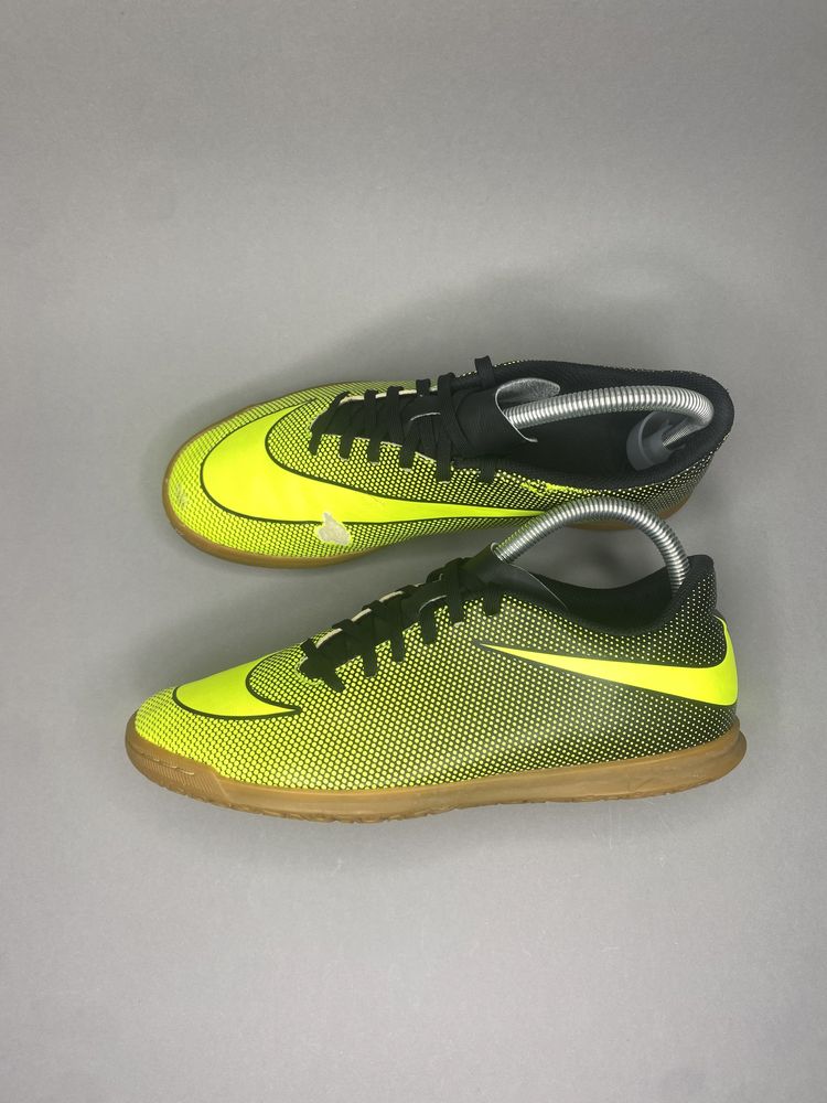 Nike Mercurial футбольні футзалки спорт взуття 42р найк