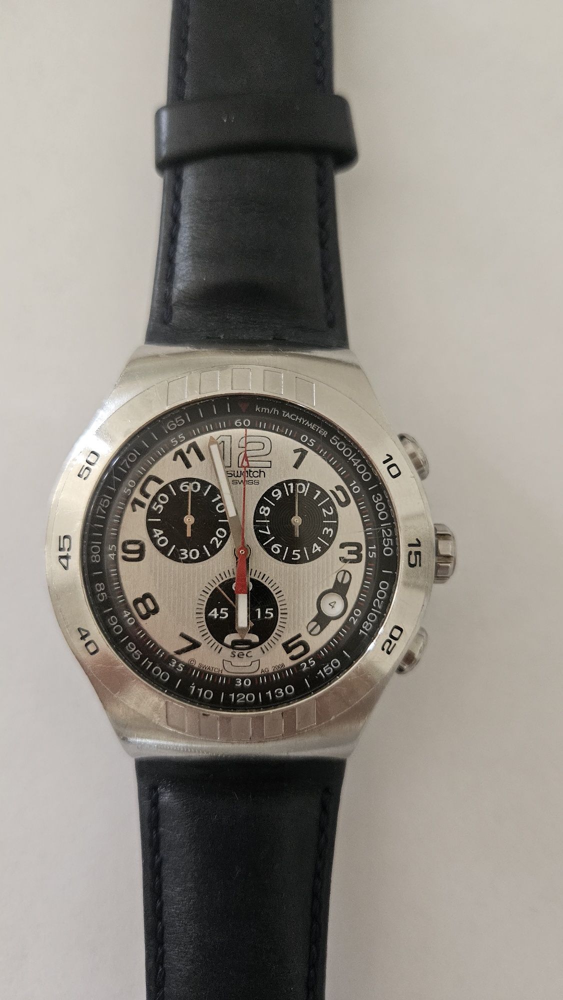 Relógio Swatch prateado / pulseira pele sintética azul marinha