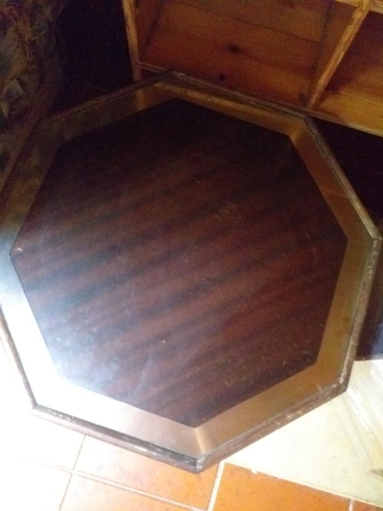 Mesa de centro octogonal madeira/vidro e mesa para TV bambu e palhinha