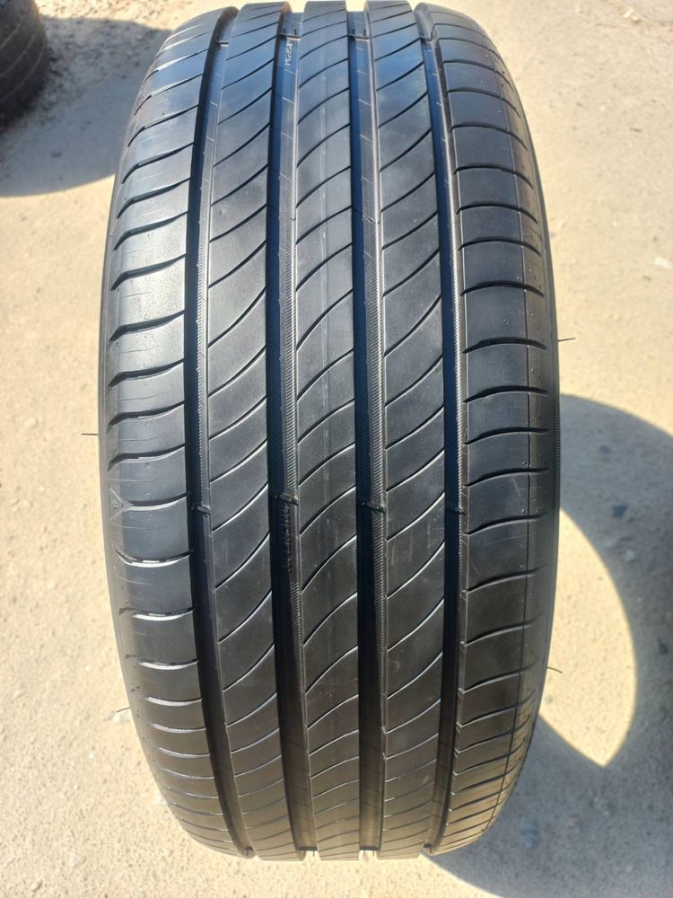 225/55/18 Michelin