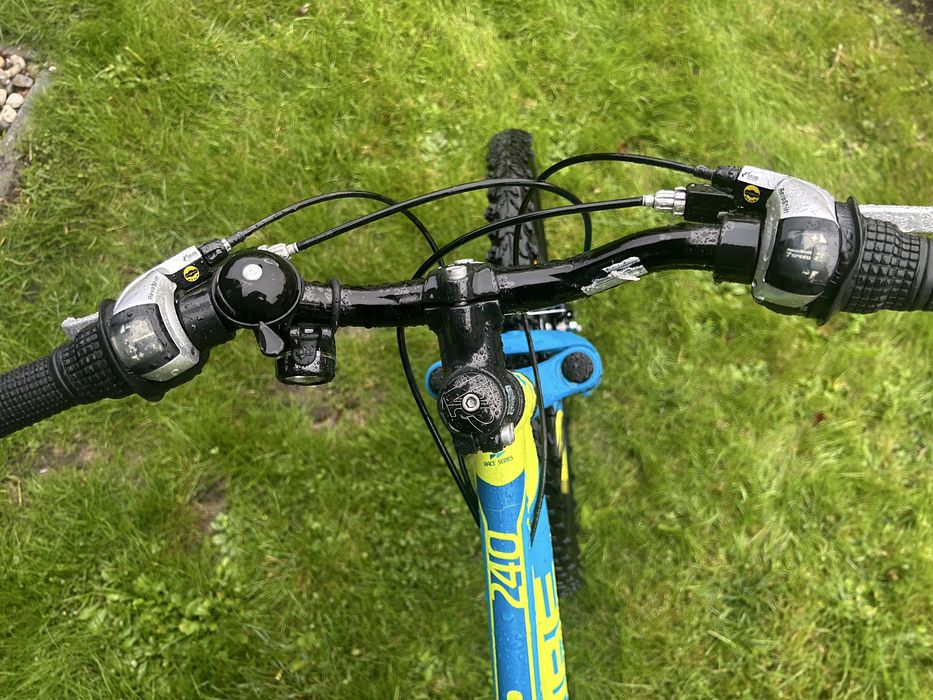 Rower dziecięcy CUBE Kid 240 - 24 cale, amortyzator, Shimano 21 biegów