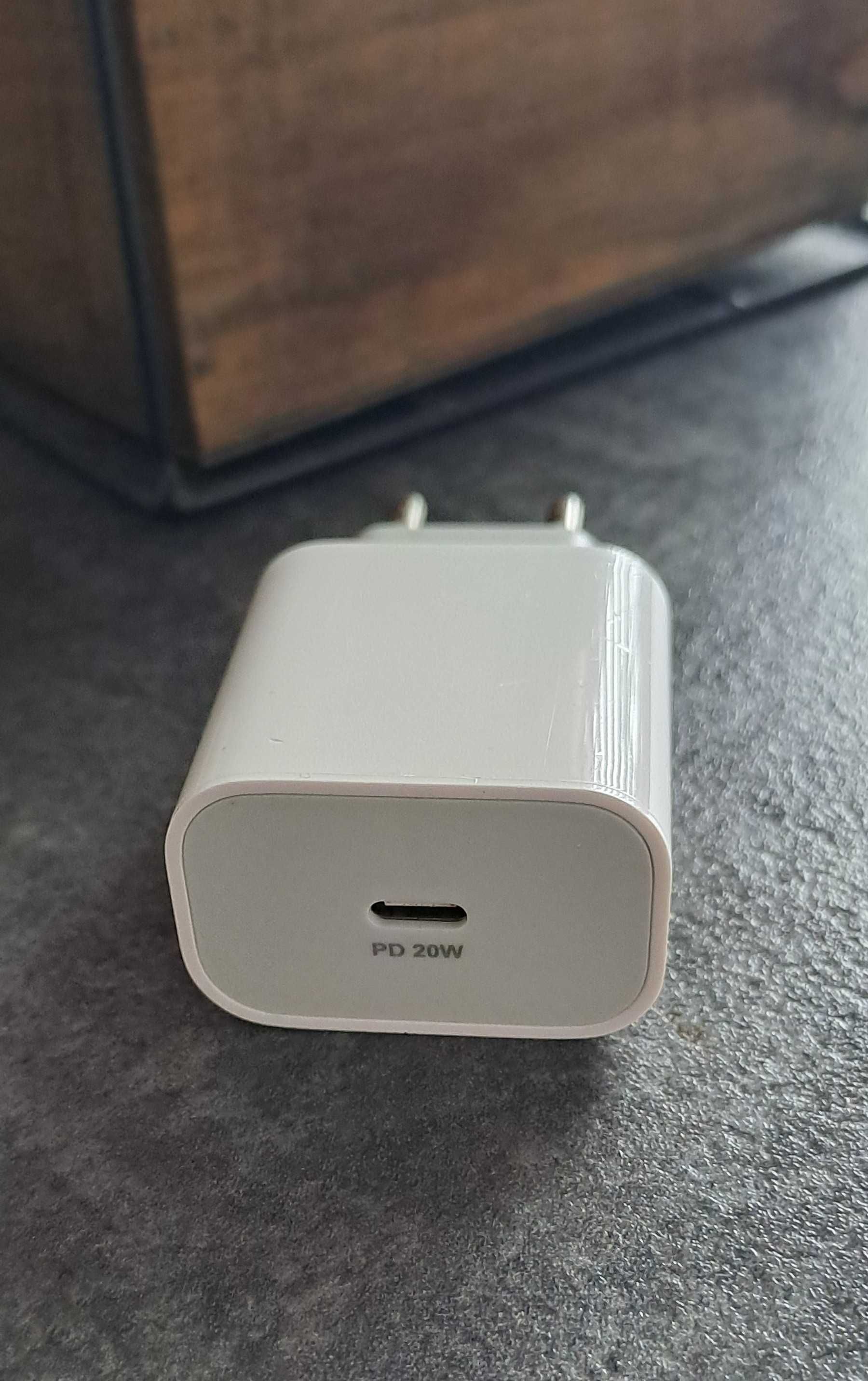 Ładowarka sieciowa do Iphone moc 20W + kabel 1m