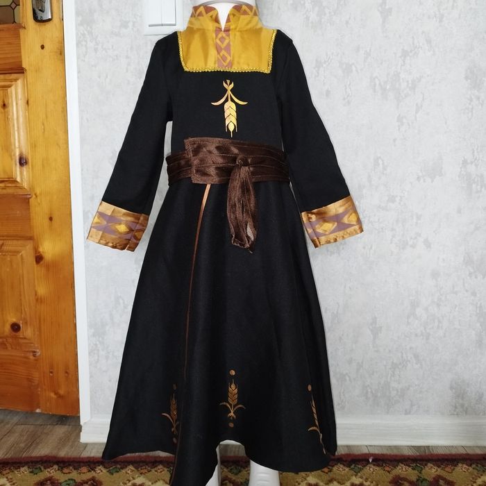 Карнавальні костюми.Супер дівчина,ковбойка,дівчина павук,чудо дівчина