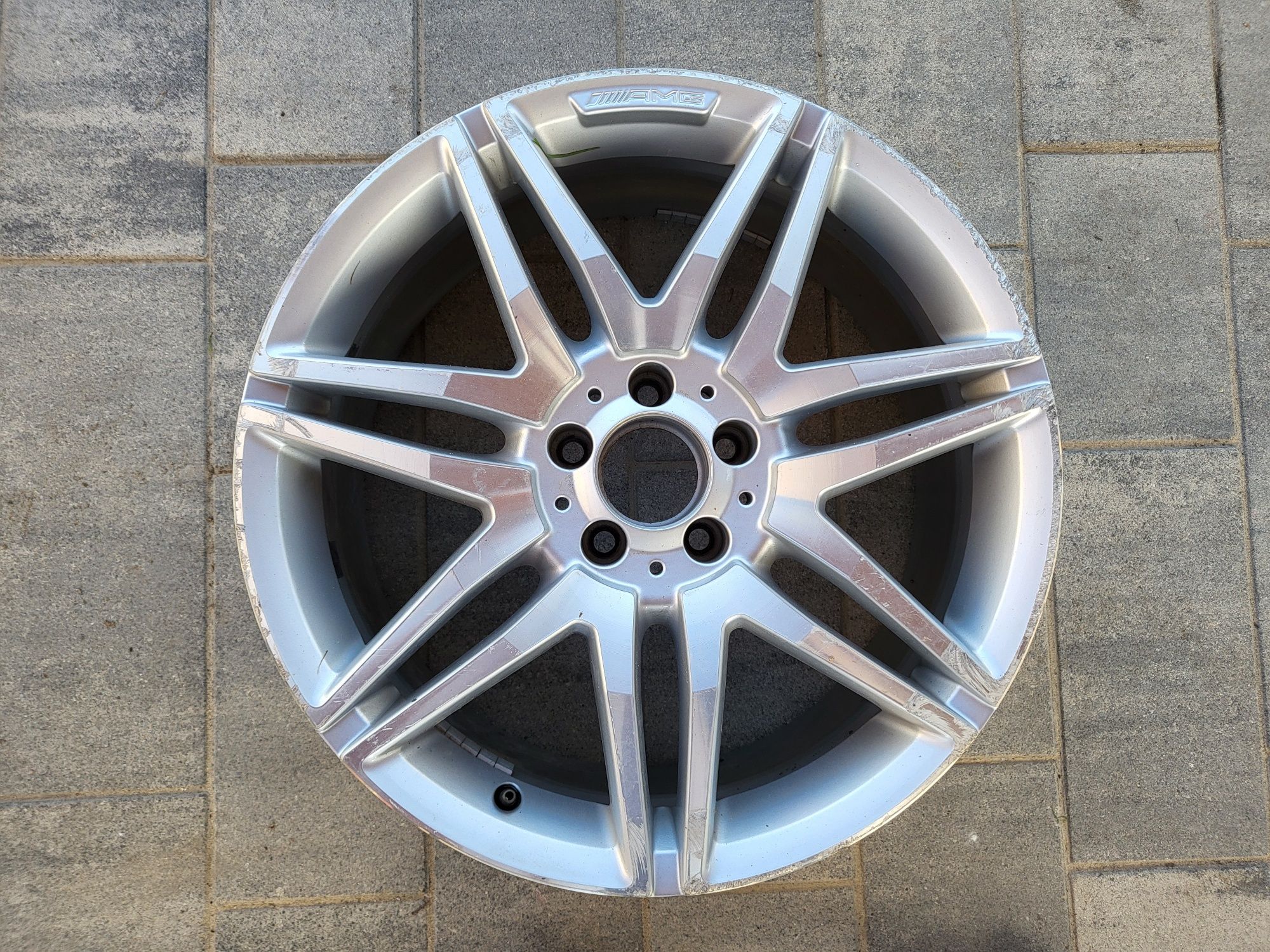 Felga aluminiowa alu mercedes w212 e klasa AMG 19  8.5JX19 et44