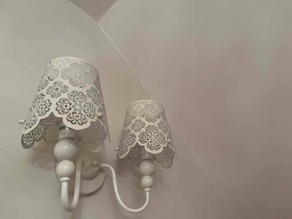 Ażurowy podwójny kinkiet biały