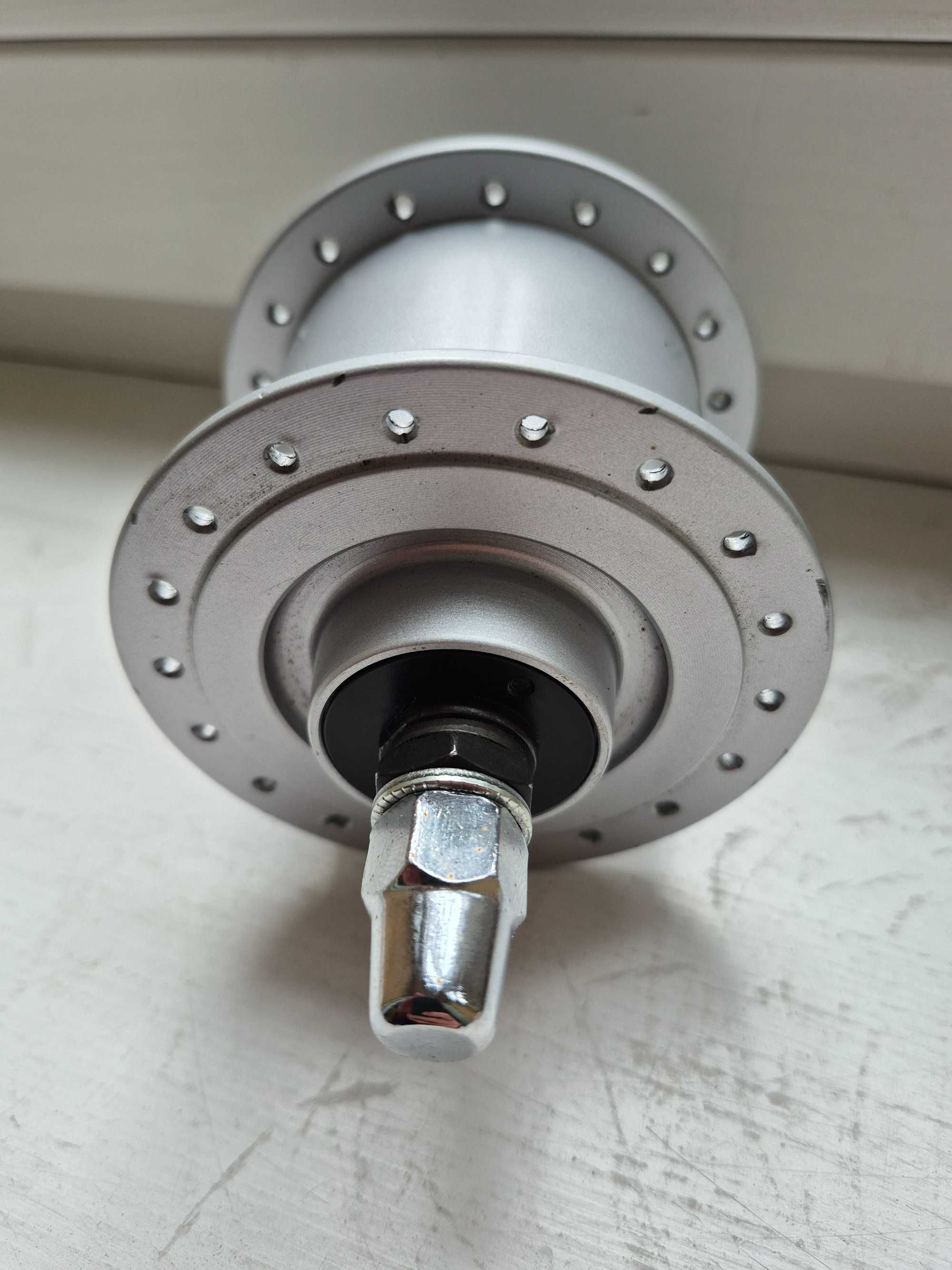 Dynamo Shimano Nexus Stan bardzo dobry