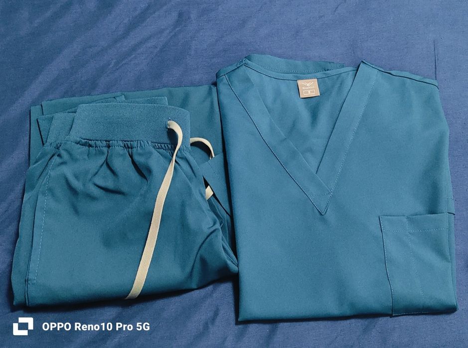 Mundurek medyczny morski , zestaw