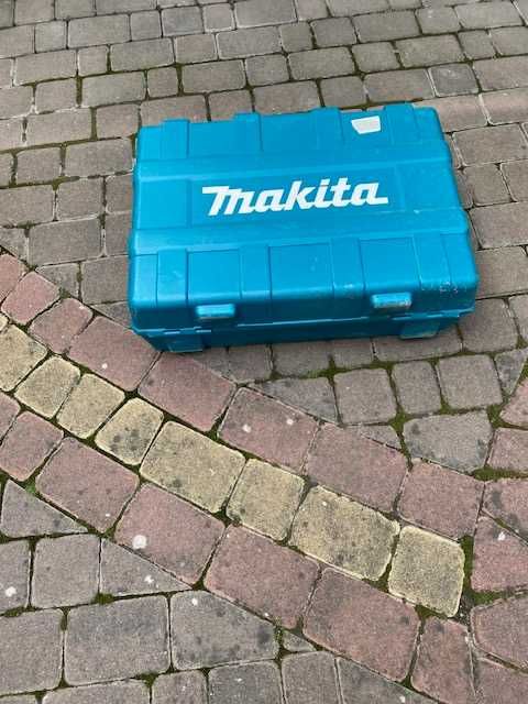 Перфоратор аккумуляторный Makita DHR400