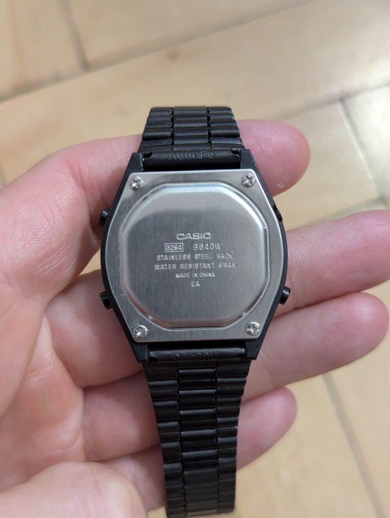 Zegarek retro vintage Casio B640WB-2BEF, nowy.
