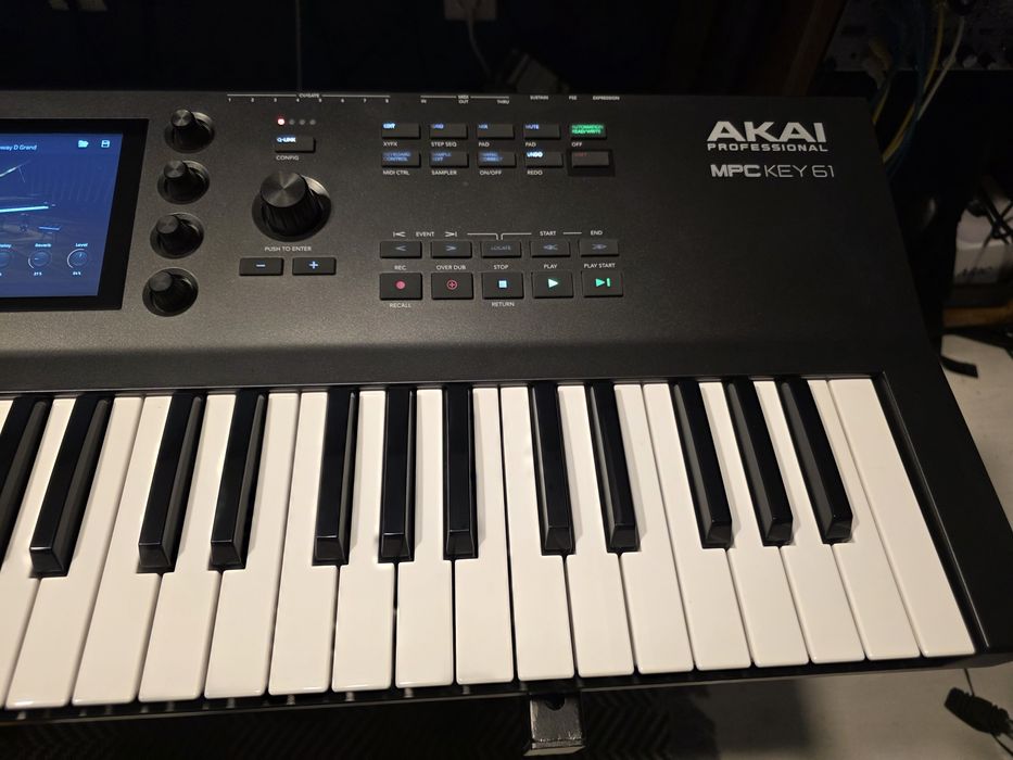 Sintetizador AKAI MPC Key 61