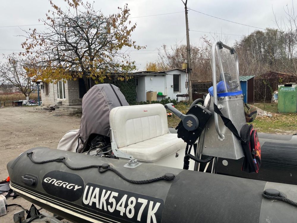 Продам лодку RIB 4.50
