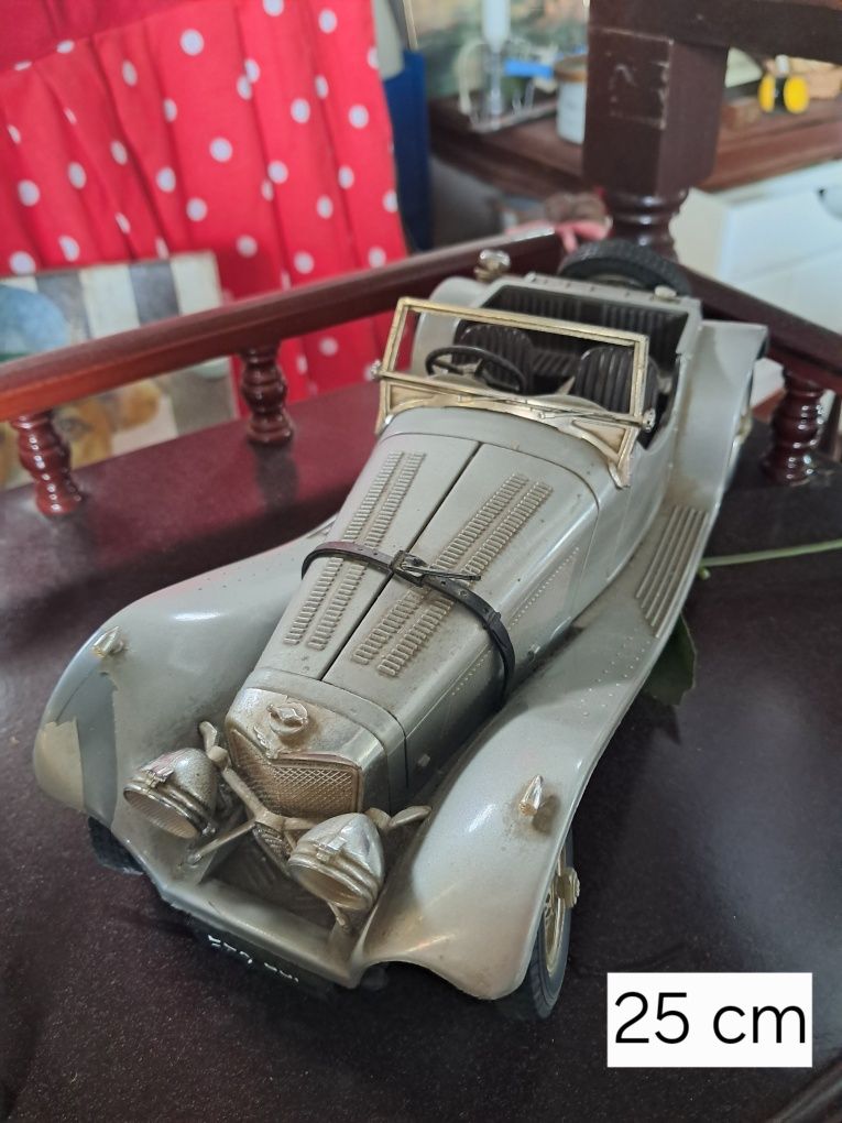 Carro antigo decorativo