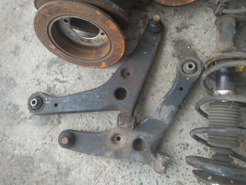 Авторозбірка Mitsubishi lancer 9 1.6 2.0 полуось ступеця диск стойка р