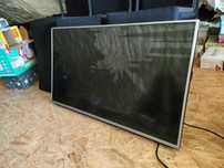 TV LG 43" 43LH560V z uszkodzoną matrycą